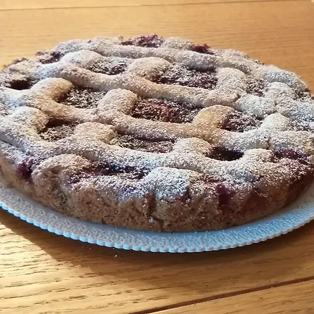 Konukevi Rifugio Col De Varda *