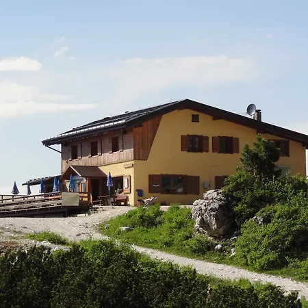 Guest house Rifugio Col De Varda *
